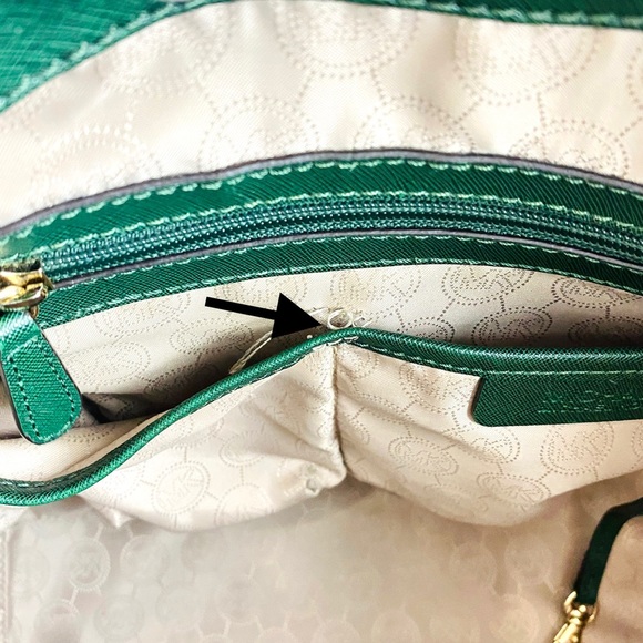 MICHAEL MICHAEL KORS HAMILTON SAFFIANO TOTE - Picture 11 of 12